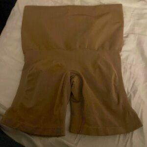 Yitty Nearly Naked Shaping Ultra High Waist Booty Lift Short